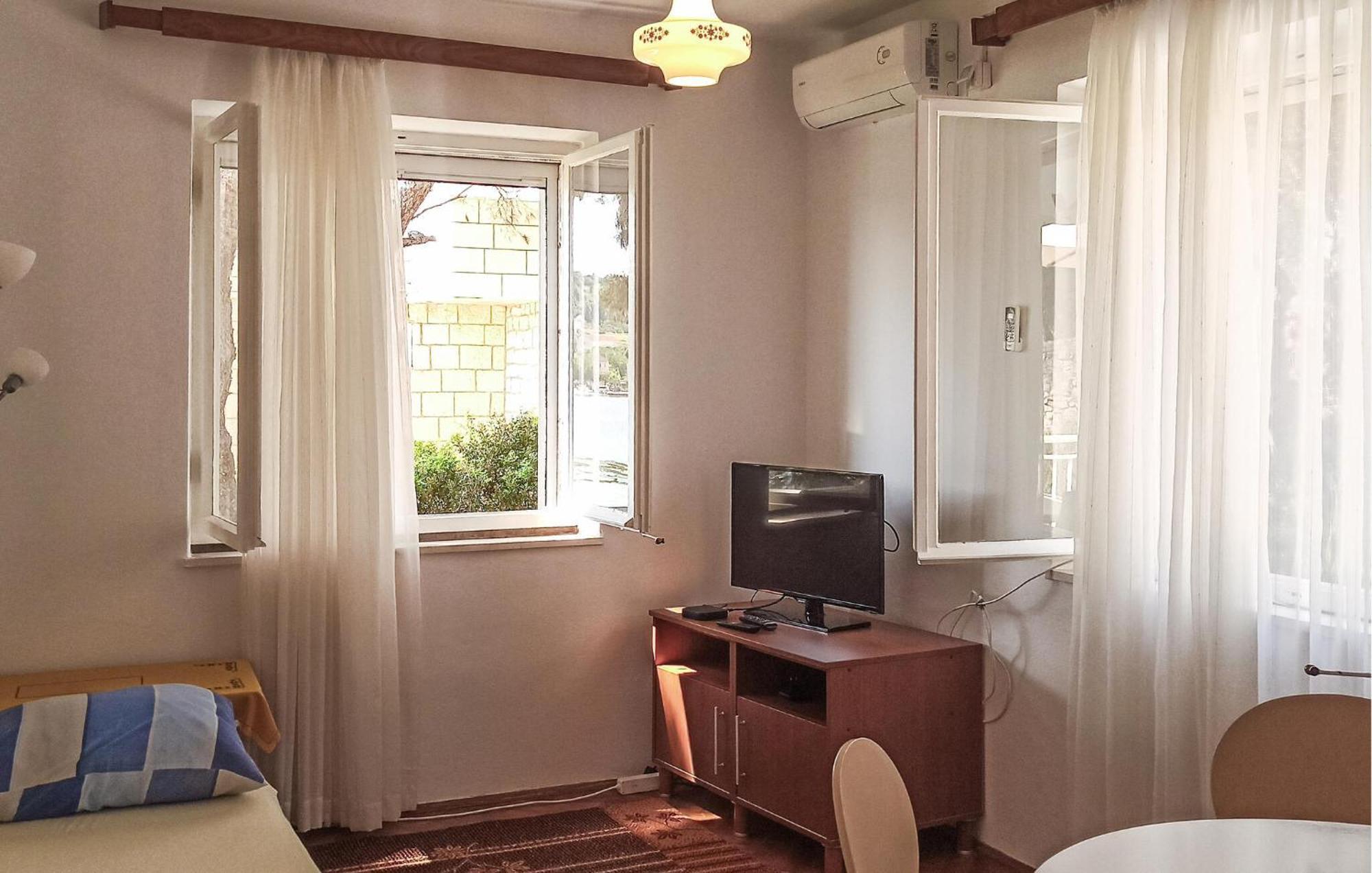 Amazing Apartment In Lumbarda With Kitchen Екстер'єр фото