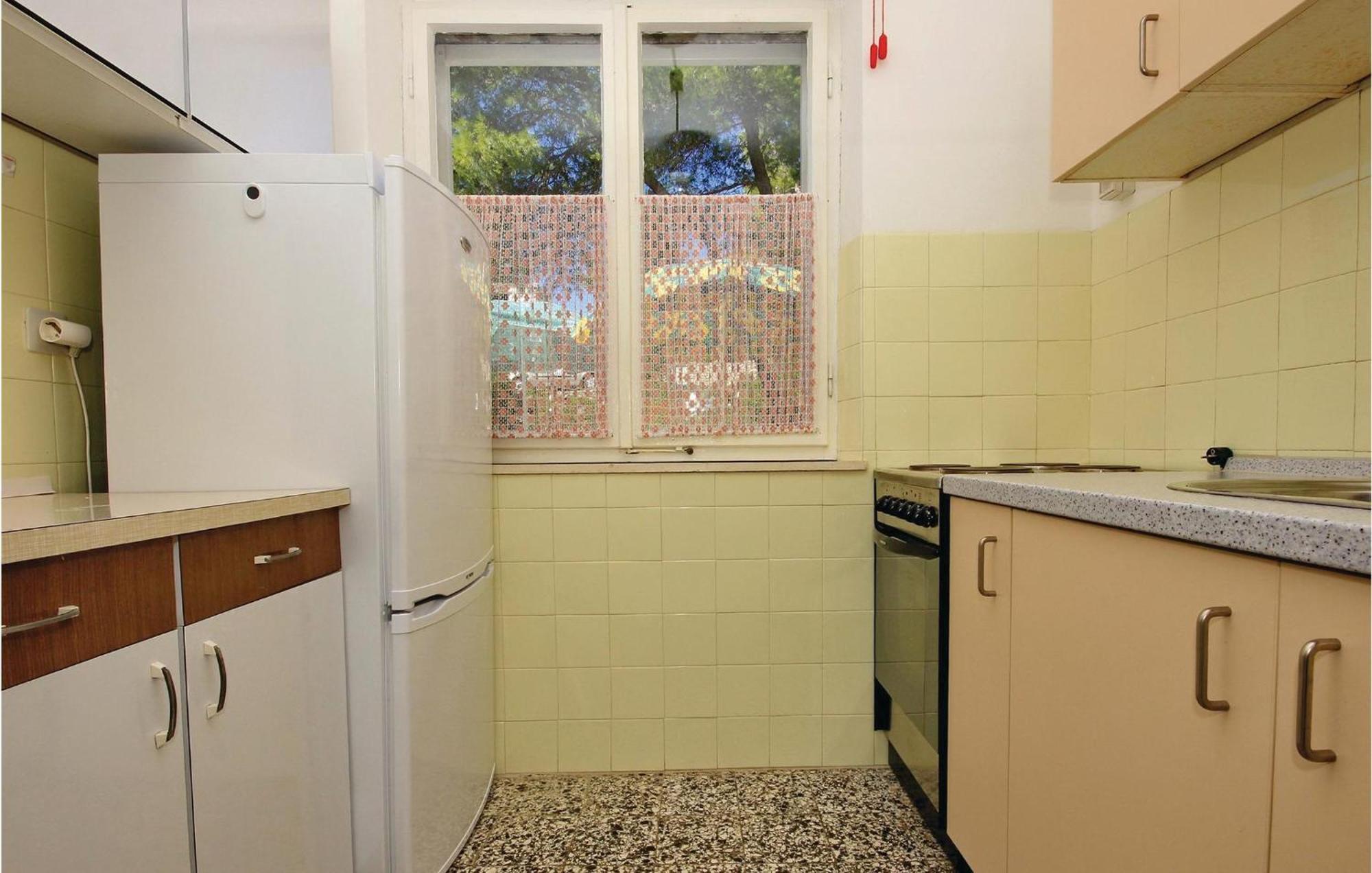 Amazing Apartment In Lumbarda With Kitchen Екстер'єр фото