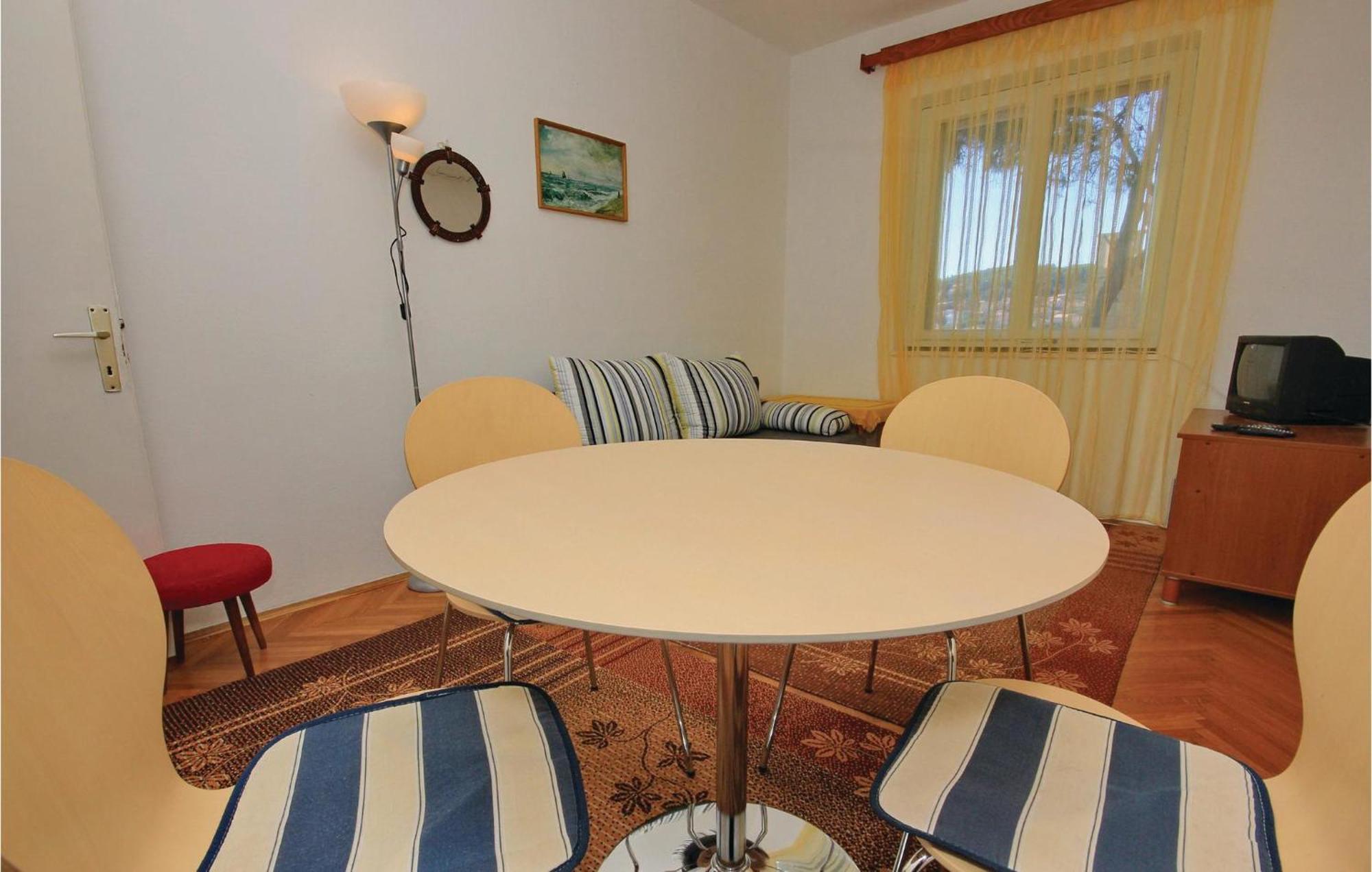 Amazing Apartment In Lumbarda With Kitchen Екстер'єр фото